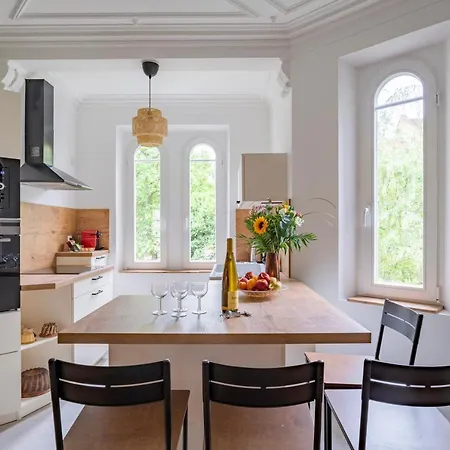 Дом отдыха Petit Manoir En - Parking Prive - 15 Min Hyper-centre
