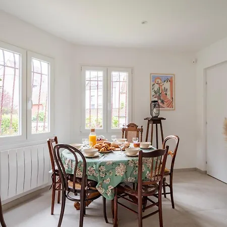 Hébergement de vacances Petit Manoir En - Parking Privé - 15 Min Hyper-centre